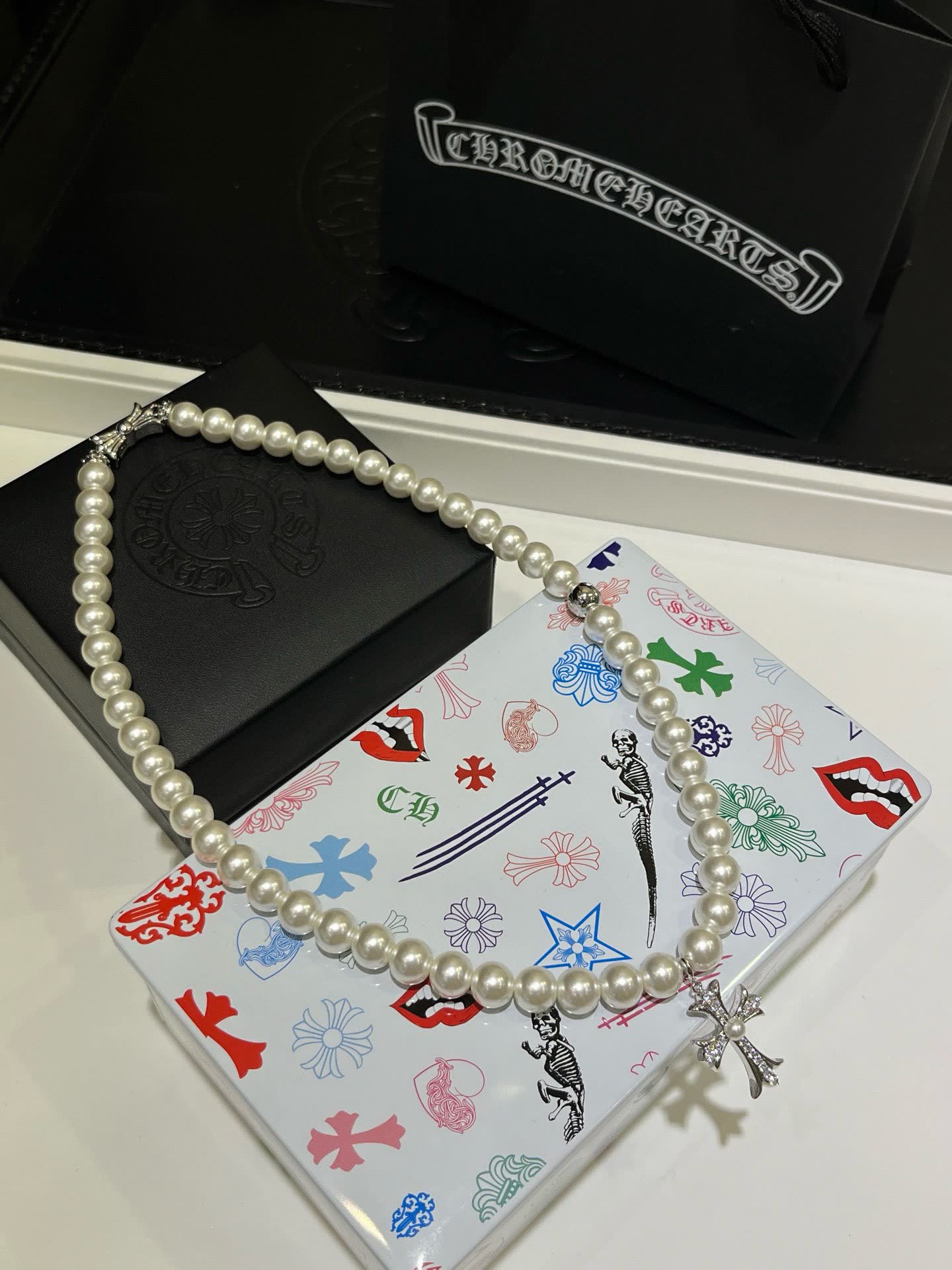 Chrome Hearts Elegant Pearl Cross Pendant Necklace
